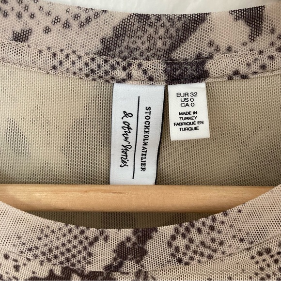 &otherstories Tan Black Snake Print Ruched Mini Dress, Size 0 - Picture 4 of 8